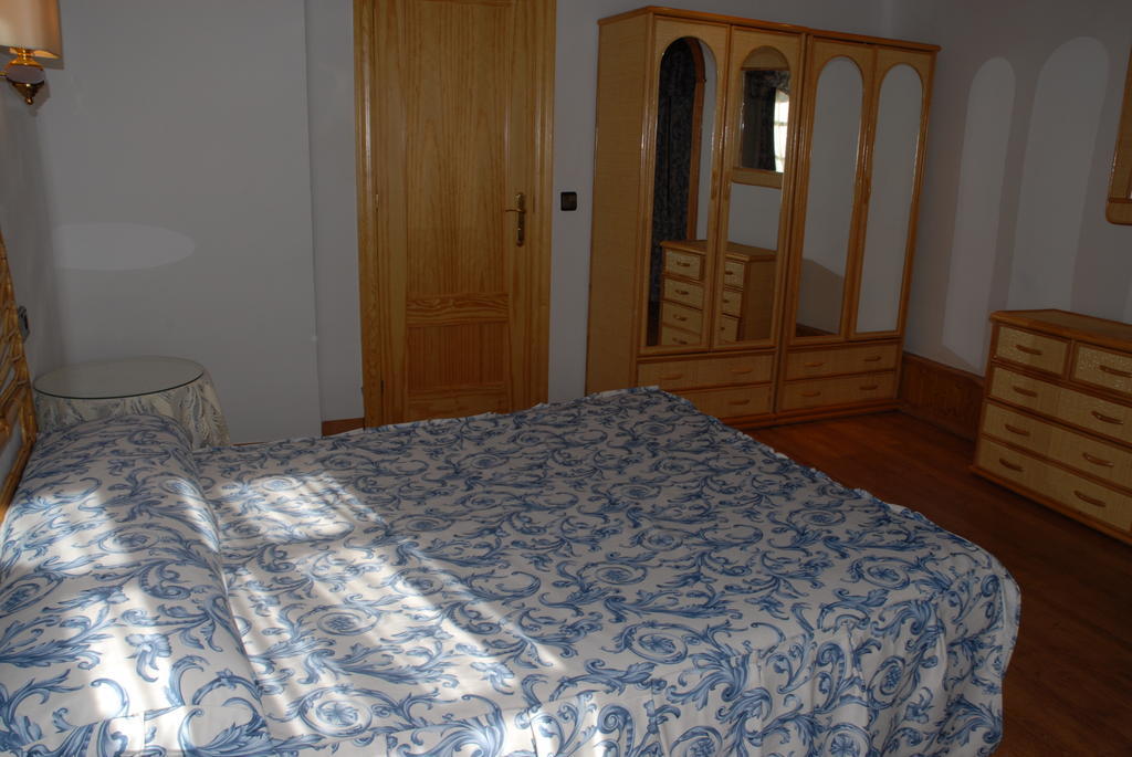 Hotel Europa Les Bilik gambar