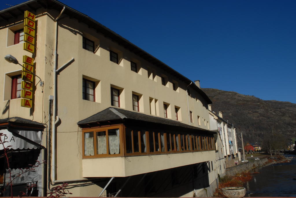Hotel Europa Les Luaran gambar